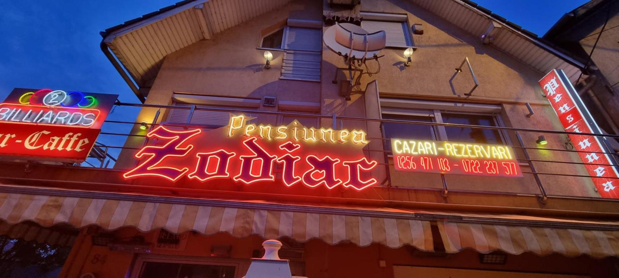 Pensiunea Zodiac Temesvár Kültér fotó